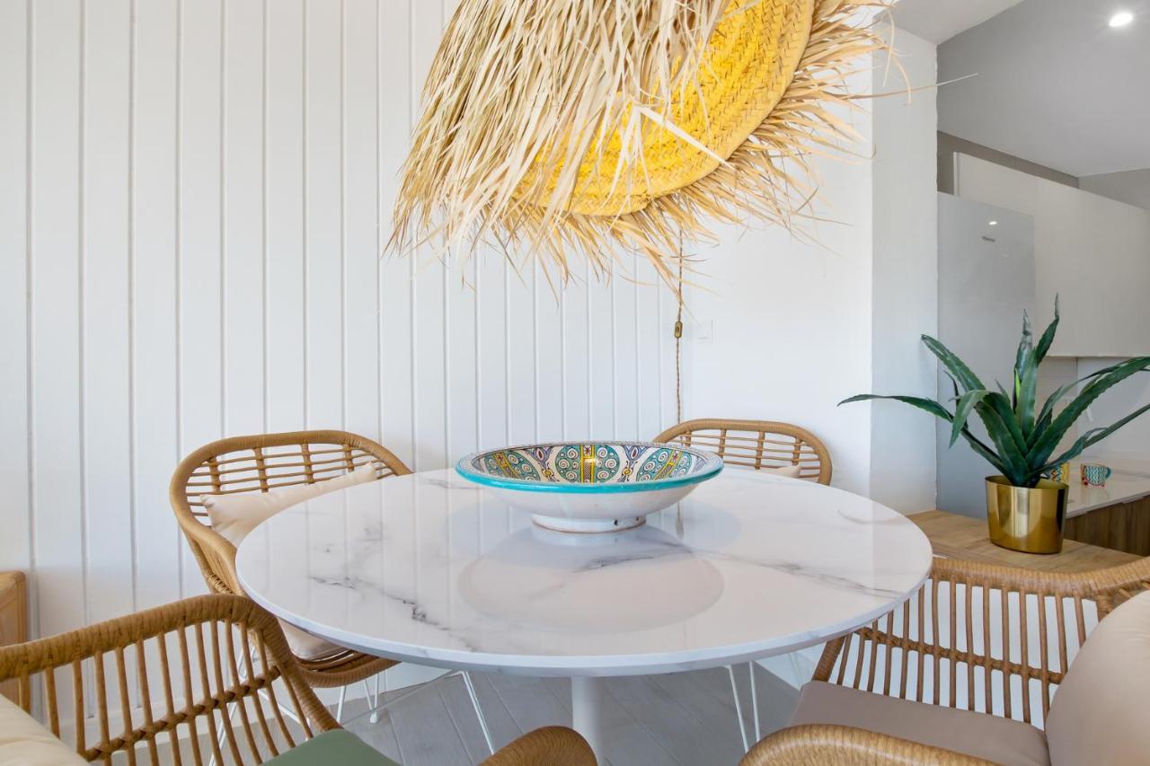 Casa De La Playa. Beach House With Magnificent Sea Малага Екстериор снимка