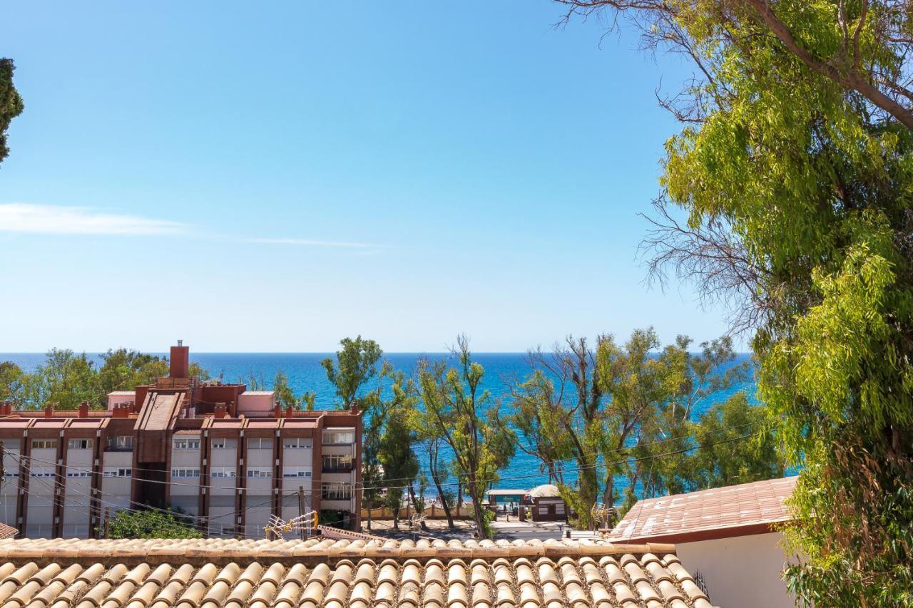 Casa De La Playa. Beach House With Magnificent Sea Малага Екстериор снимка