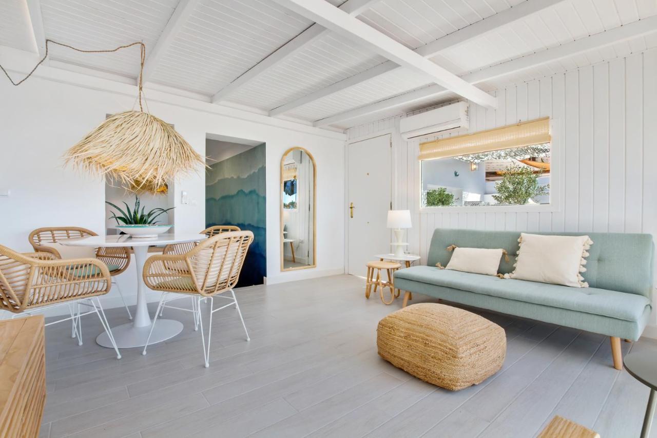 Casa De La Playa. Beach House With Magnificent Sea Малага Екстериор снимка