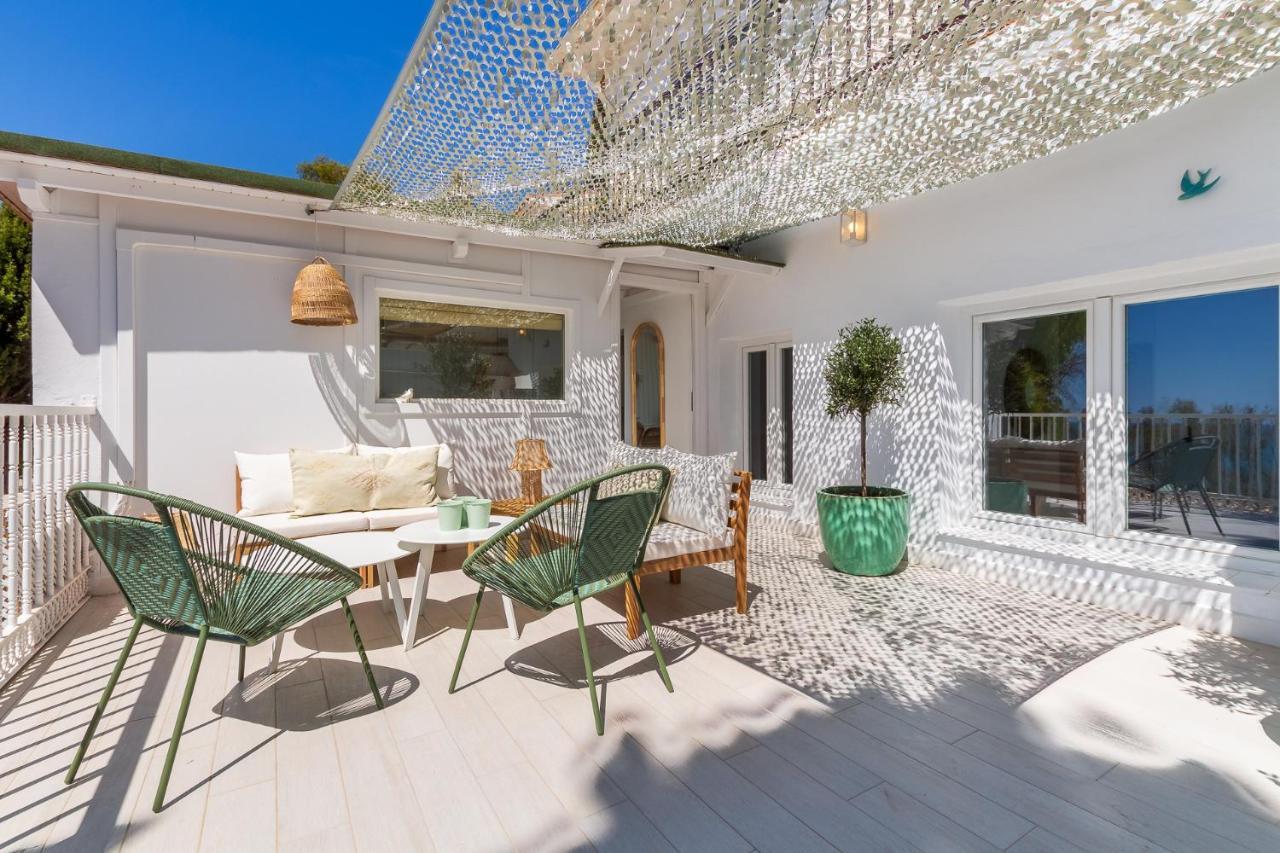 Casa De La Playa. Beach House With Magnificent Sea Малага Екстериор снимка